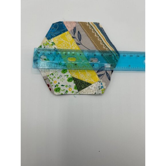Handmade Patchwork Fabric Coasters Set Of 6 Hexagonal Shape Multicolor Cotton Qu - Picture 4 of 5